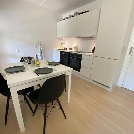 Central Copenhagen Apt With Balcony, Free Parking W Elevator Ngoại thất bức ảnh